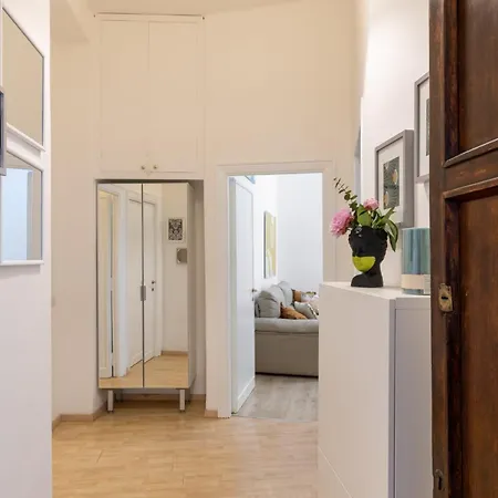 דירה Lilly House *