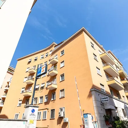 Lilly House Апартаменты *